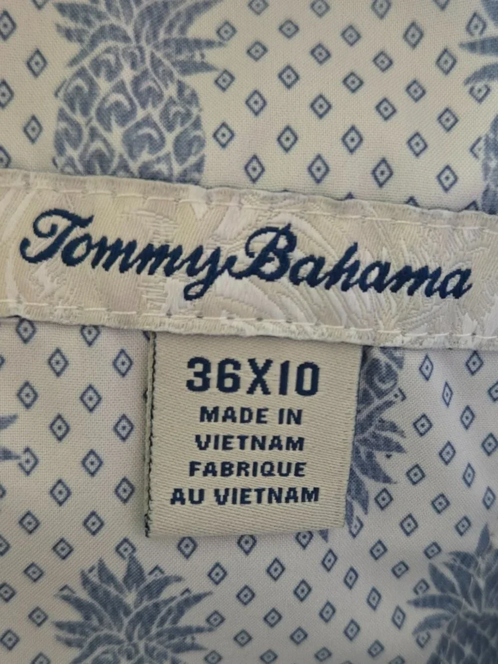 Tommy Bahama Chip Shot Shorts Mens Grey Rip Stop Pattern Stretch Performance 36
